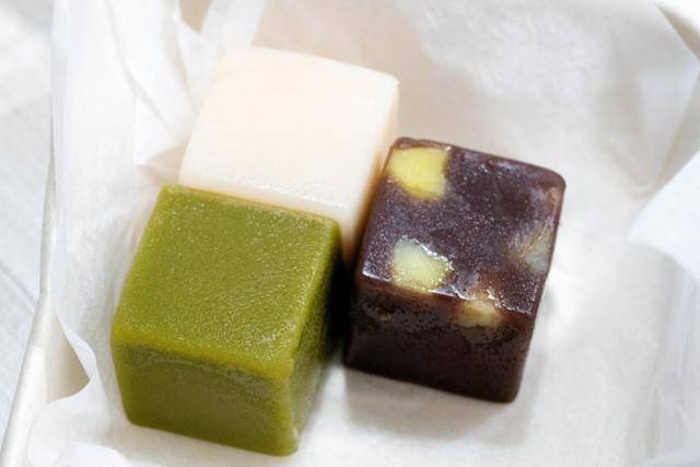 동구 동명동 티소하의 3색 양갱.