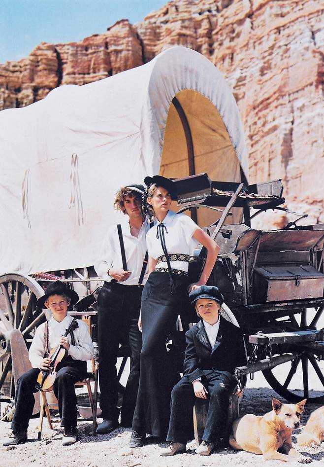 아서 엘고트가 촬영한 2001년 6월호 <보그> 화보. /Thames&Hudson