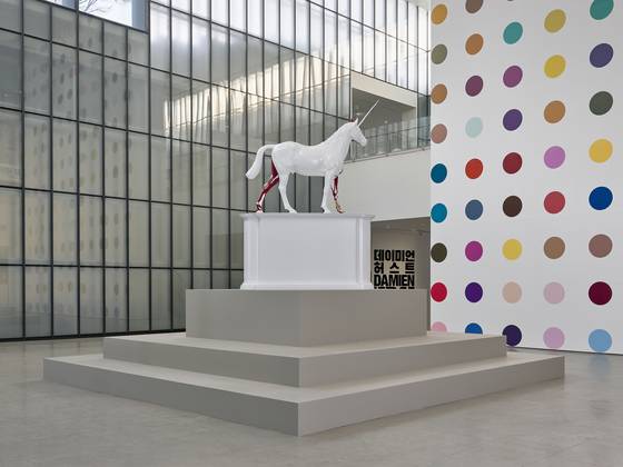 Damien Hirst's first large-scale survey in Asia, “Nothing Is True But Everything Is Possible,” is on display at the National Museum of Modern and Contemporary Art in Jongno District, central Seoul, on March 19. [MMCA]