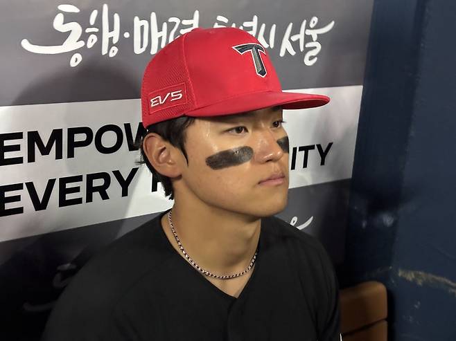 KIA 타이거즈 김도영이 31일 서울 잠실구장에서 열린 LG 트윈스전 수훈 선수로 선정된 후 인터뷰하고 있다. 최원준 기자