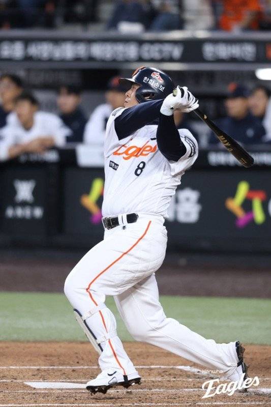 한화 노시환이 31일 대전한화생명볼파크서 열린 KT전 도중 타격하고 있다. 사진제공｜한화 이글스