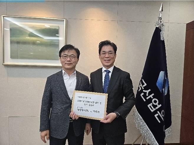 백주선 남양주시장 예비후보와 박상진 산업은행 회장