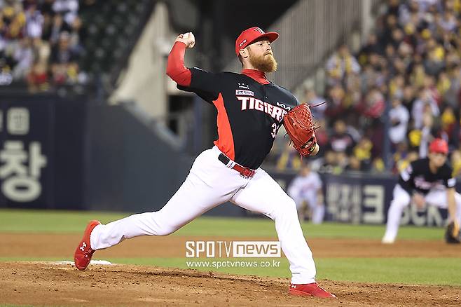 ▲ 올러는 시즌 첫 등판이었던 3월 31일 잠실 LG전에서 6이닝 무실점을 기록하며 기분 좋은 출발을 알렸다 ⓒ곽혜미 기자