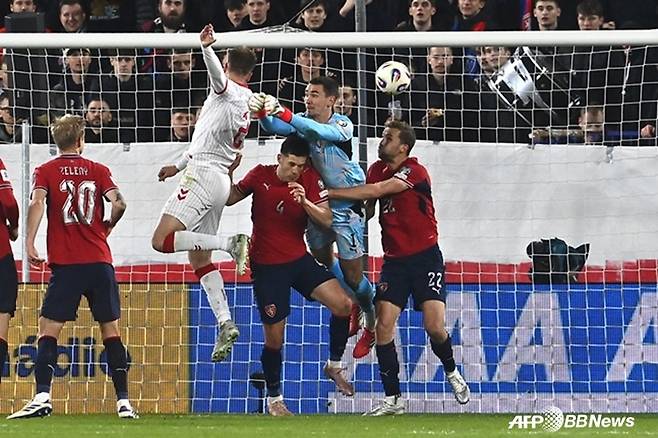 체코-덴마크 경기 장면. /AFPBBNews=뉴스1