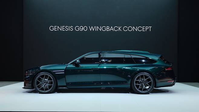 (사진 4) 2026 뉴욕 국제 오토쇼에 전시된 제네시스 'G90 윙백 콘셉트'