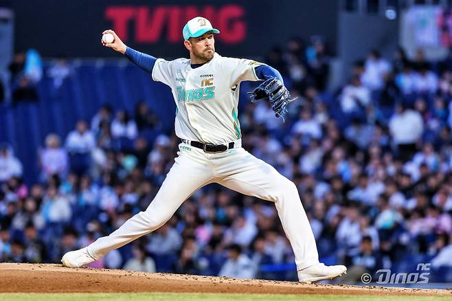 NC 다이노스 외국인 투수 드류 버하겐이 2일 열린 2026 KBO리그 창원 롯데 자이언츠전에 선발 등판해 역투하고 있다. (NC 다이노스 제공)