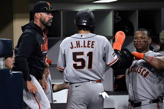 이정후가 2일(한국 시간) 미국 캘리포니아주 샌디에이고 펫코파크에서 열린 2026 메이저리그(ML) 정규시즌 샌디에이고전에 6번 우익수로 선발 출전해 1볼넷 1삼진을 기록했다. 사진 | 샌디에이고=AFP 연합뉴스