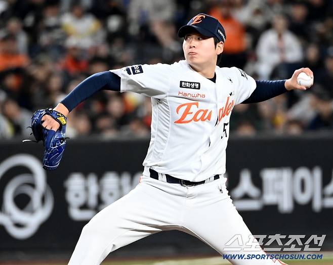 1일 대전한화생명볼파크에서 열린 KT와 한화의 경기. 한화 조동욱이 역투하고 있다. 대전=허상욱 기자wook@sportschosun.com/2026.04.01/