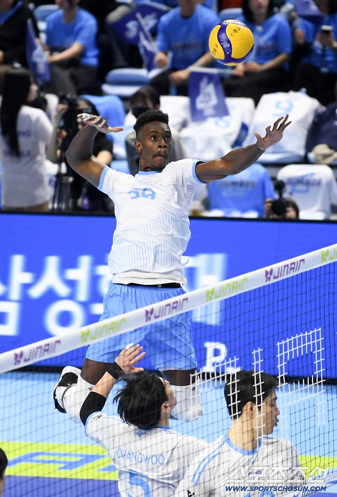 2일 인천 계양체육관에서 열린 V리그 남자부 챔피언결정전 대한항공과 현대캐피탈의 경기. 대한항공 호세 마쏘가 몸을 풀고 있다. 인천=박재만 기자 pjm@sportschosun.com/2026.04.02/