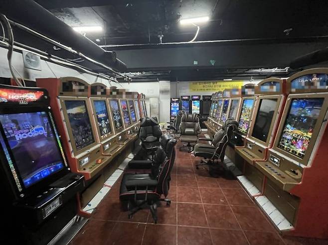 경찰이 단속한 서울 영등포구 대림동 소재 불법 게임장에 게임기 수십 대가 놓여 있다. 서울경찰청