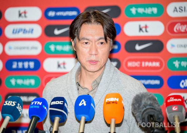 홍명보 남자 축구대표팀 감독. 서형권 기자