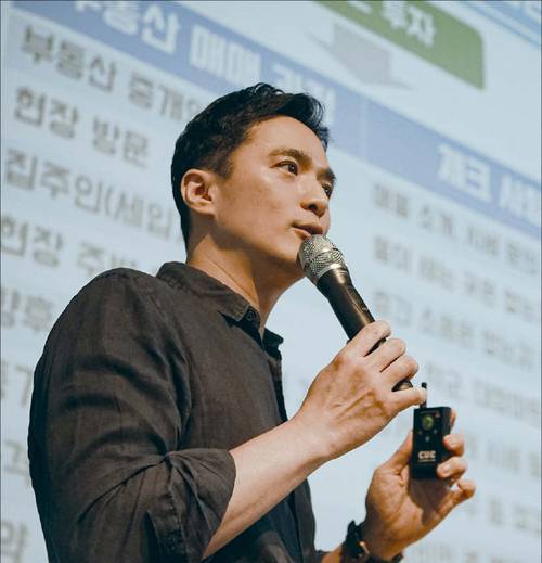 (위) 자동화 수익 창업을 교육하는 글로벌셀러창업연구소의 안영신 소장. (글로벌셀러창업연구소 제공)
(중간) 온라인 쇼핑몰 창업 교육 ‘플랜잇’으로 유명한 김대영 시크리스 대표. (시크리스 제공)
(아래) IT 개발·화장품 사업을 거친 김훈 대표는 ‘미국주식으로 부자되기-미주부’로 해외 주식 투자 강의 채널을 운영한다. (미주부 제공)