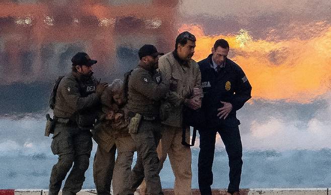 미국으로 붙들려온 니콜라스 마두로 베네수엘라 대통령. 연합뉴스