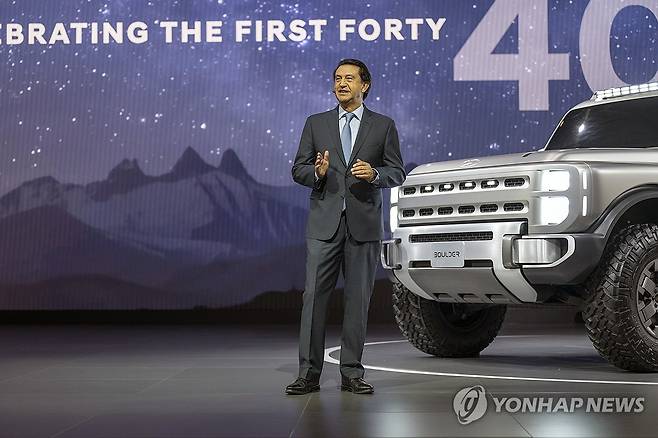 현대차, '2026 뉴욕 국제 오토쇼' 참가, '볼더' 콘셉트 공개 (서울=연합뉴스) 현대자동차가 1일(현지시간) 미국 뉴욕 제이콥 재비츠 컨벤션 센터에서 열린 '2026 뉴욕 국제 오토쇼'에서 '볼더(Boulder)' 콘셉트를 전 세계 최초로 공개했다고 2일 밝혔다. 사진은 호세 무뇨스 현대차 대표이사 사장이 2026 뉴욕 국제 오토쇼 현대차 프레스 컨퍼런스에서 발표하는 모습. 2026.4.2 [현대자동차·기아 제공. 재판매 및 DB 금지] photo@yna.co.kr