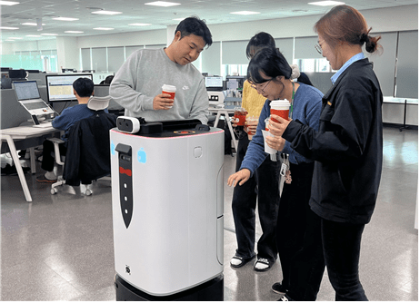 현대엘리베이터 본사 내 로봇 배송 서비스.[출처=현대엘리베이터]