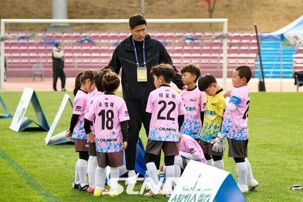 리얼 축구 예능 콘텐츠 '강인한 슛팅스타'. /사진=메이콘텐츠
