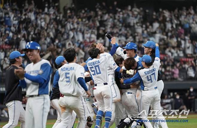 니혼햄은 지바 롯데와 주중 3연전을 위닝시리즈로 가져가면서, 개막 3연패 충격에서 벗어났다. 사진캡처=니혼햄 파이터스 SNS