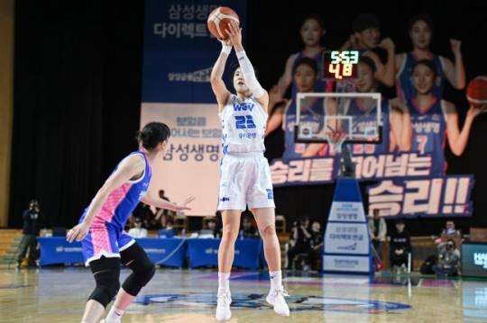 우리은행 김단비의 슛 / 사진=WKBL 제공.