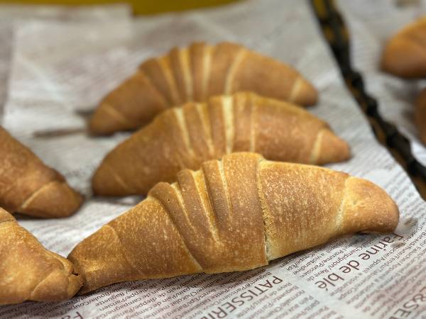 서울 동작구 상도동이 대학가와 직장인 배후 수요를 흡수하는 신흥 미식 상권으로 급부상했다. 사진은 우부래도의 쌀소금빵. /사진=다이어리알