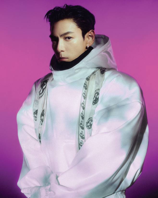 탑이 데뷔 20주년을 맞아 첫 정규앨범을 낸다. [탑스팟픽쳐스 제공]