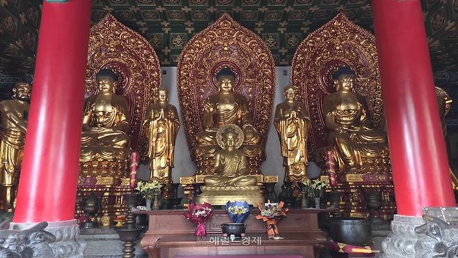소림사 대웅보전 삼세불