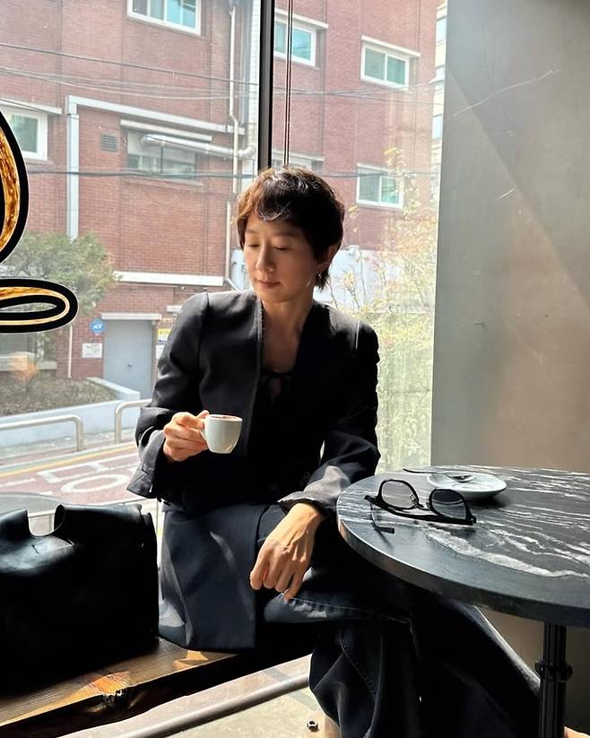 김희애. 사진|김희애 인스타그램