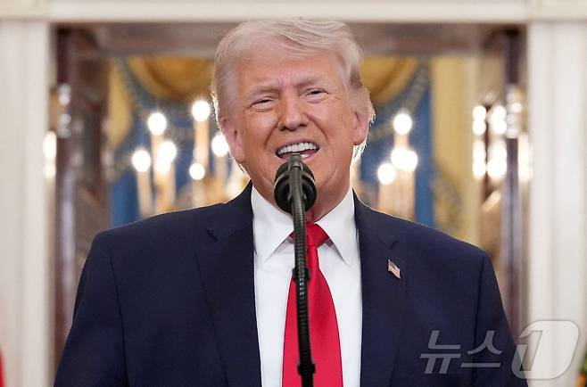 1일(현지시간) 미국 워싱턴DC 백악관에서 도널드 트럼프 미국 대통령이 이란 전쟁 상황 관련 대국민 연설을 하고 있다. ⓒ AFP=뉴스1