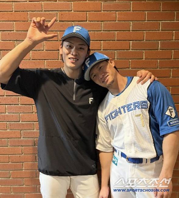 4일 오릭스전에서 결승 3점 홈런을 때린 노무라와 복귀 첫 홈런을 친 니시카와. 사진캡처=니혼햄 파이터스 SNS