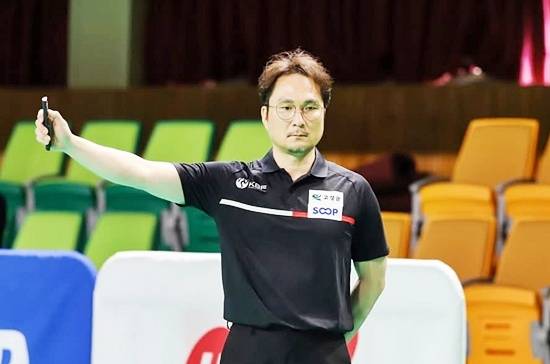 2025년부터 대한당구연맹 심판으로 활동하고 있는 강철구 심판은 ‘찰스형의 당구TV’ 유튜브 채널도 운영하고 있다. 전국당구대회에서 경기를 진행하고 있는 강철구 심판. (사진=강철구 제공)