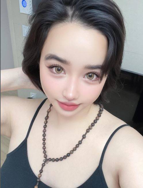 박봄 소셜미디어