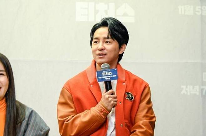 수능 문항 거래 의혹과 관련해 재판을 받고 있는 ‘일타강사’ 조정식 씨. 첫 공판준비기일 이후 법적 공방이 본격화될 전망이다. 채널A 캡처