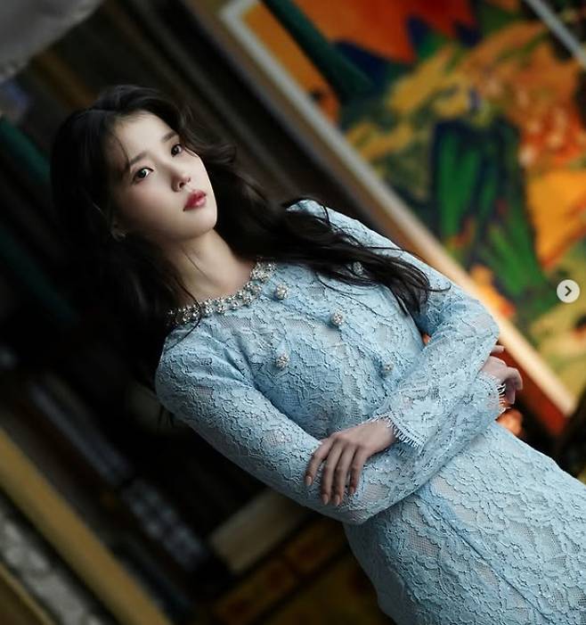 /사진=아이유 공식 계정