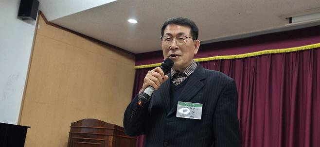 김갑동 다산학당 학장이 마무리 인사말하고 있다.                                 사진=한성일 기자