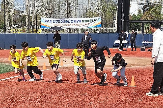 지난 5일 열린 ‘제1회 광주시연맹회장배 생활체육 근대5종대회’ 육상 경기 모습.<광주시체육회 제공>