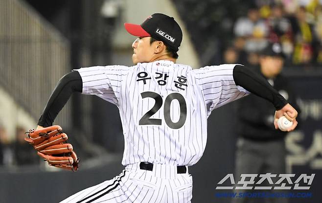 1일 잠실구장에서 열린 LG와 KIA의 경기. LG 우강훈이 역투하고 있다. 잠실=박재만 기자 pjm@sportschosun.com/2026.04.01/