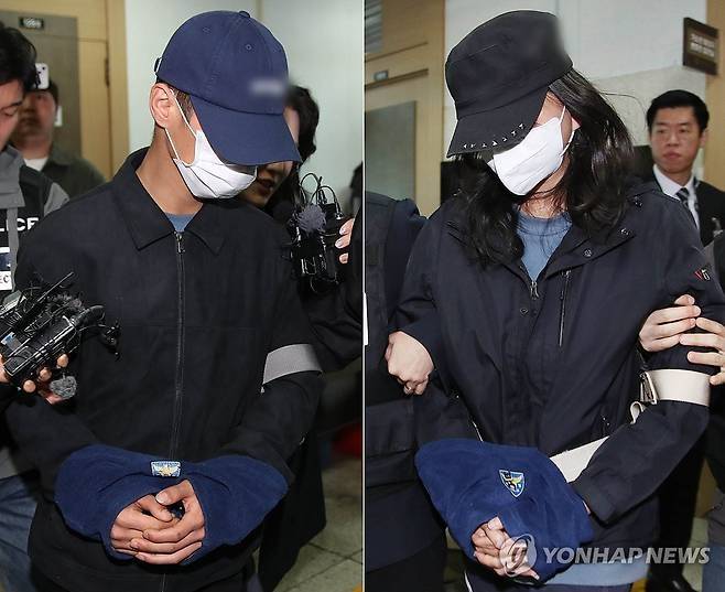 장모를 폭행해 숨지게 한 뒤 캐리어에 시신을 담아 유기한 혐의로 긴급 체포된 20대 사위(왼쪽)와 딸이 2일 대구지법에 도착해 영장실질심사를 받으려 이동하고 있다. [연합뉴스]