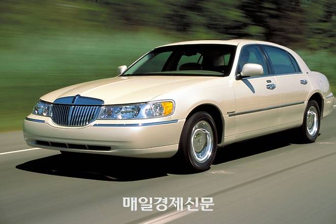 링컨 타운카 자료 사진 [사진출처=매경DB]