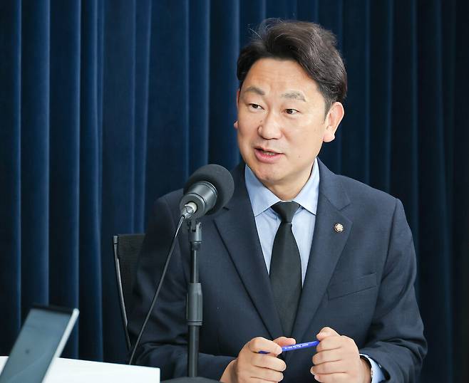 4월1일 곽상언 더불어민주당 의원이 시사저널TV 《전영기의 빅샷》에 출연해 발언하고 있다. ⓒ시사저널 임준선