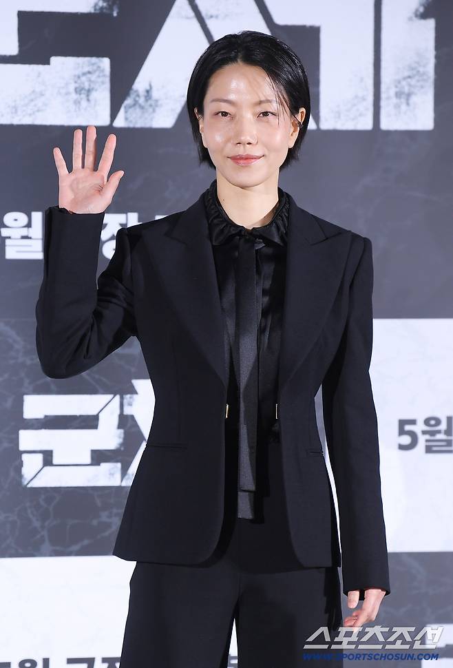 영화 '군체' 제작보고회가 6일 오전 서울 용산CGV에서 열렸다. 김신록이 포즈 취하고 있다.  정재근 기자 cjg@sportschosun.com/2026.4.6/