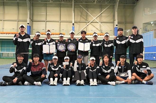 춘계대학연맹전에서 남여 대학부 동반 우승한 명지대학교. 사진/김도원 기자