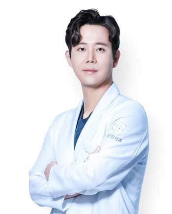 황동연 나나성형외과 대표원장