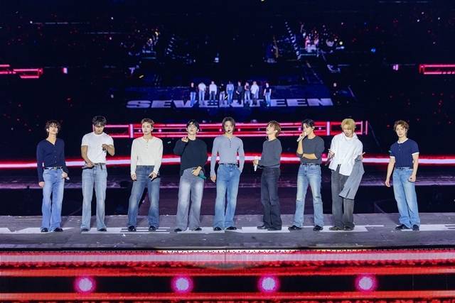 그룹 세븐틴(에스쿱스, 정한, 조슈아, 준, 호시, 원우, 우지, 디에잇, 민규, 도겸, 승관, 버논, 디노)이 7개월에 걸친 월드투어의 대미를 장식하는 자리에서 소속사와 전원 재계약 소식을 전했다.