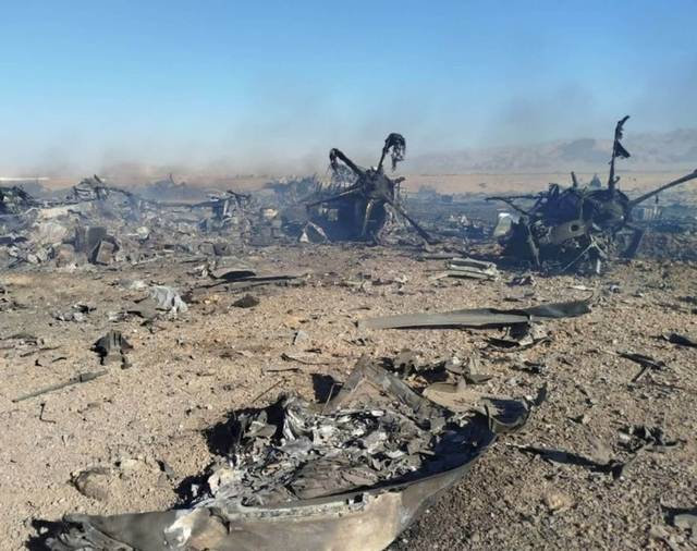 이란 혁명수비대(IRGC)는 5일(현지시간) 중부 지역에서 미군 항공기를 격추했다며 국영 언론을 통해 그 잔해 사진을 공개했다. AFP/연합뉴스