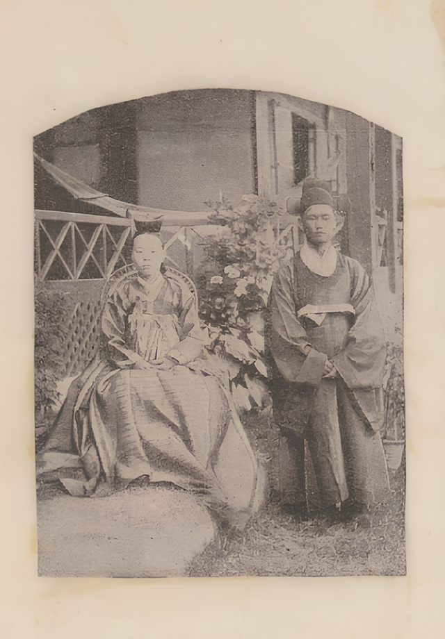 로제타 제자들의 전통혼례 사진. 양화진기록관