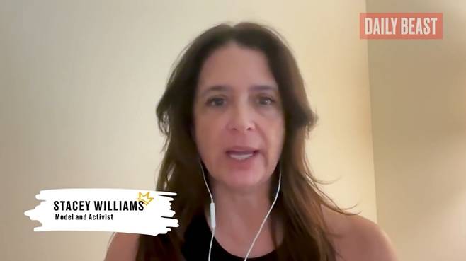 전직 모델 스테이시 윌리엄스가 데일리비스트 영상 인터뷰에서 발언하고 있다. 데일리비스트 캡처
