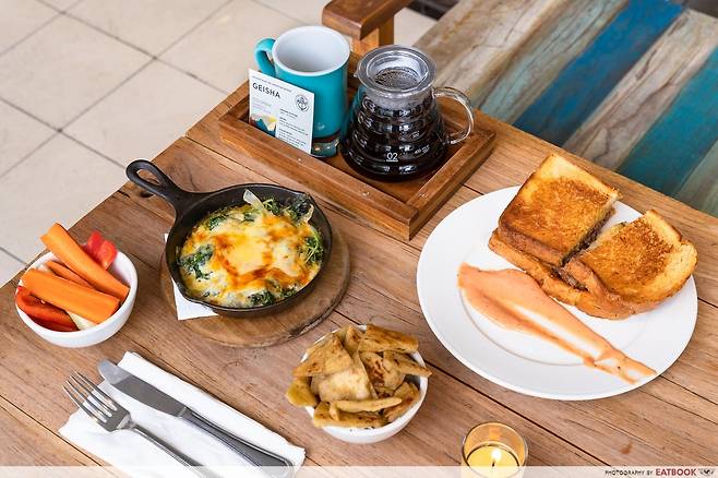 게이샤 커피와 함께 즐기는 브런치. 사진제공|바탐관광청(Batam Tourism) /@anchor.cafe.roastery