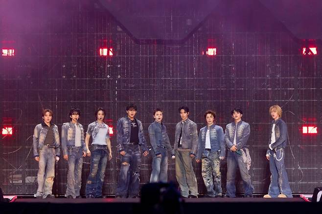 세븐틴, 13명 전원 재계약[공식]