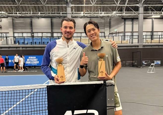 복식 우승 남지성(오른쪽)과 니클라스 살미넨. [남지성 제공. 재판매 및 DB 금지]