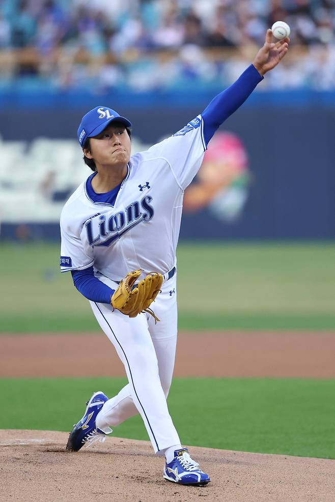 삼성 왼손 이승현이 2일 대구삼성라이온즈파크에서 열린 2026 KBO리그 두산전에 선발로 나서 힘차게 공을 던지고 있다. 사진 | 삼성 라이온즈
