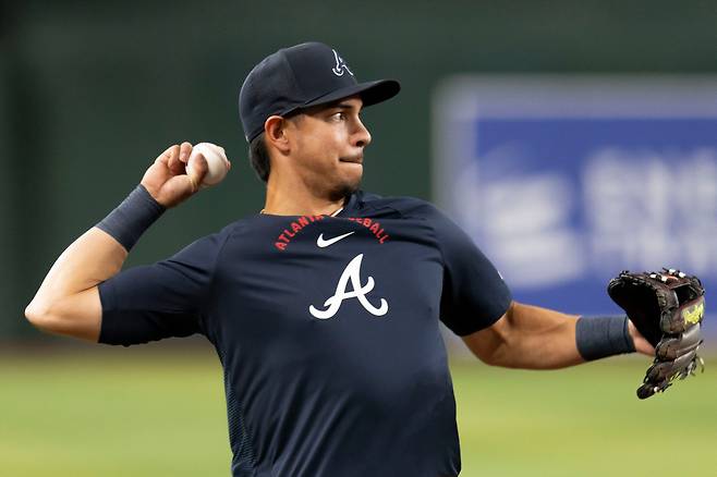 애틀랜타 백업 마우리시오 듀본이 시즌 초반 맹활약으로 주목 받고 있다. 지난해 11월 트레이드 당시만 해도 유틸리티 백업 정도로 여겨졌던 그는 올 시즌 수비에서 김하성의 공백을 메우는 것 뿐만 아니라 공격 재능까지 선보이면서 긍정적 평가를 이끌어내는 데 성공했다. AP연합뉴스